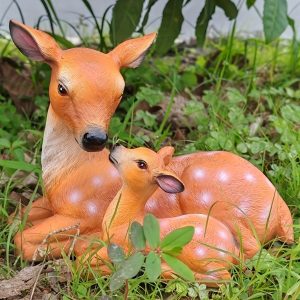 Bring Nature to Your Garden: 1pc Animal Deer Statues for Outdoor Decor